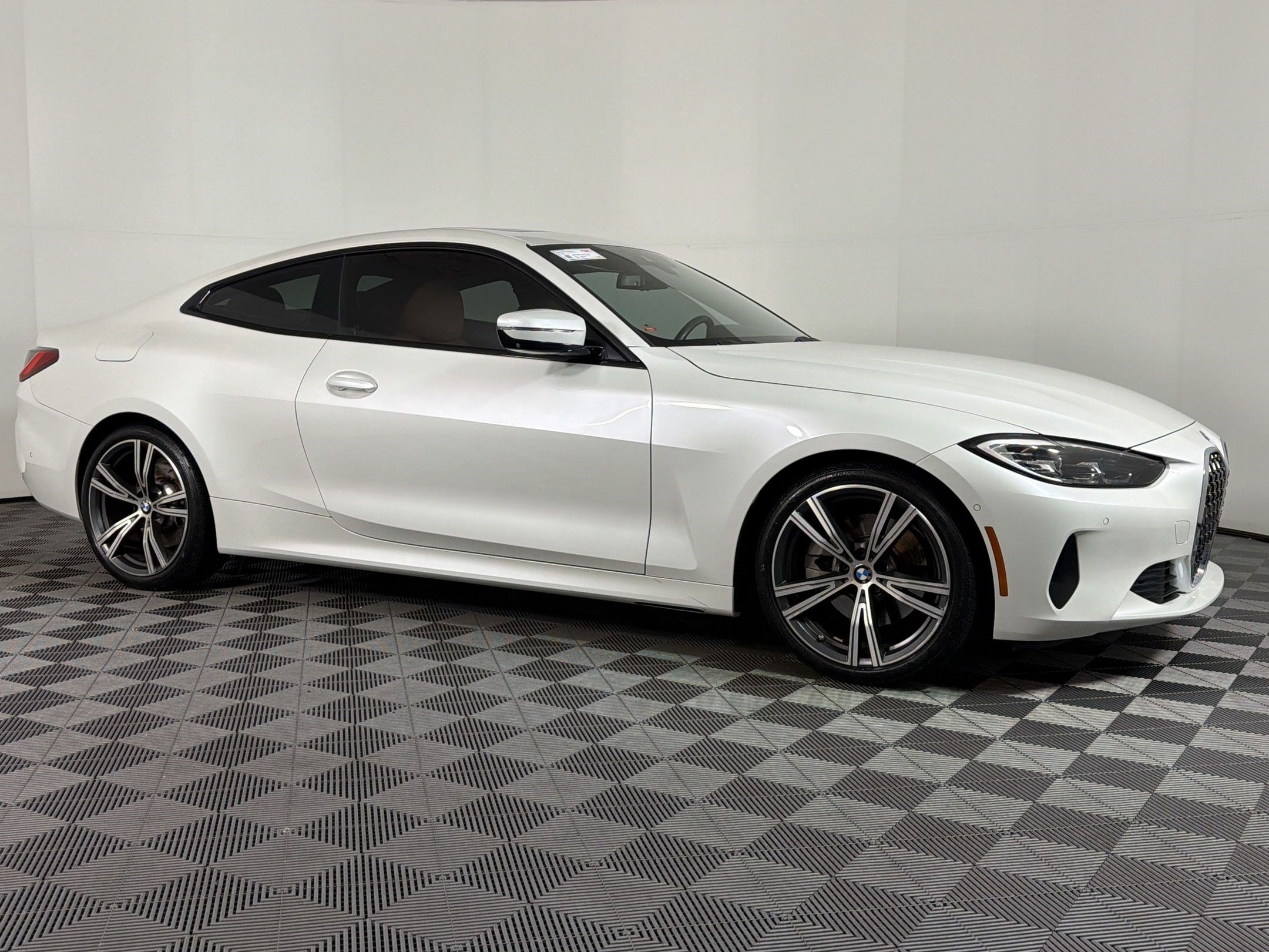 Used 2021 BMW 430i Coupe w/ Premium Package RWD image 6
