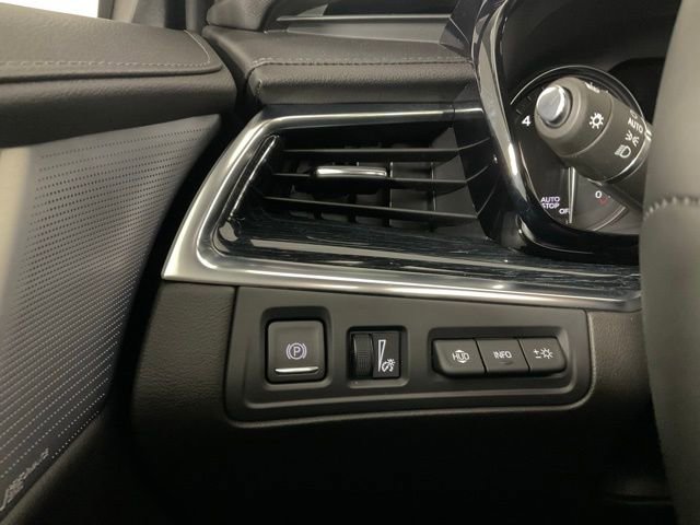 Certified 2025 Cadillac XT5 Premium Luxury w/ Technology Package image 18