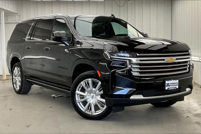 Used 2021 Chevrolet Suburban High Country w/ Premium Package AWD/4WD image 35