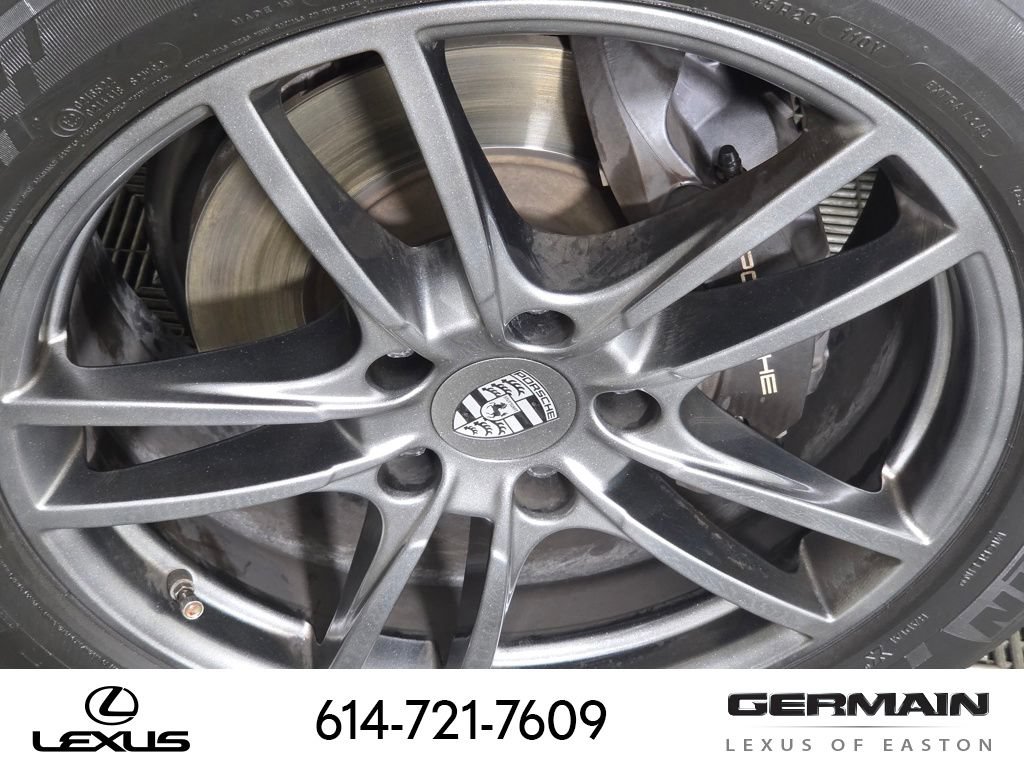 Used 2019 Porsche Cayenne AWD/4WD image 12