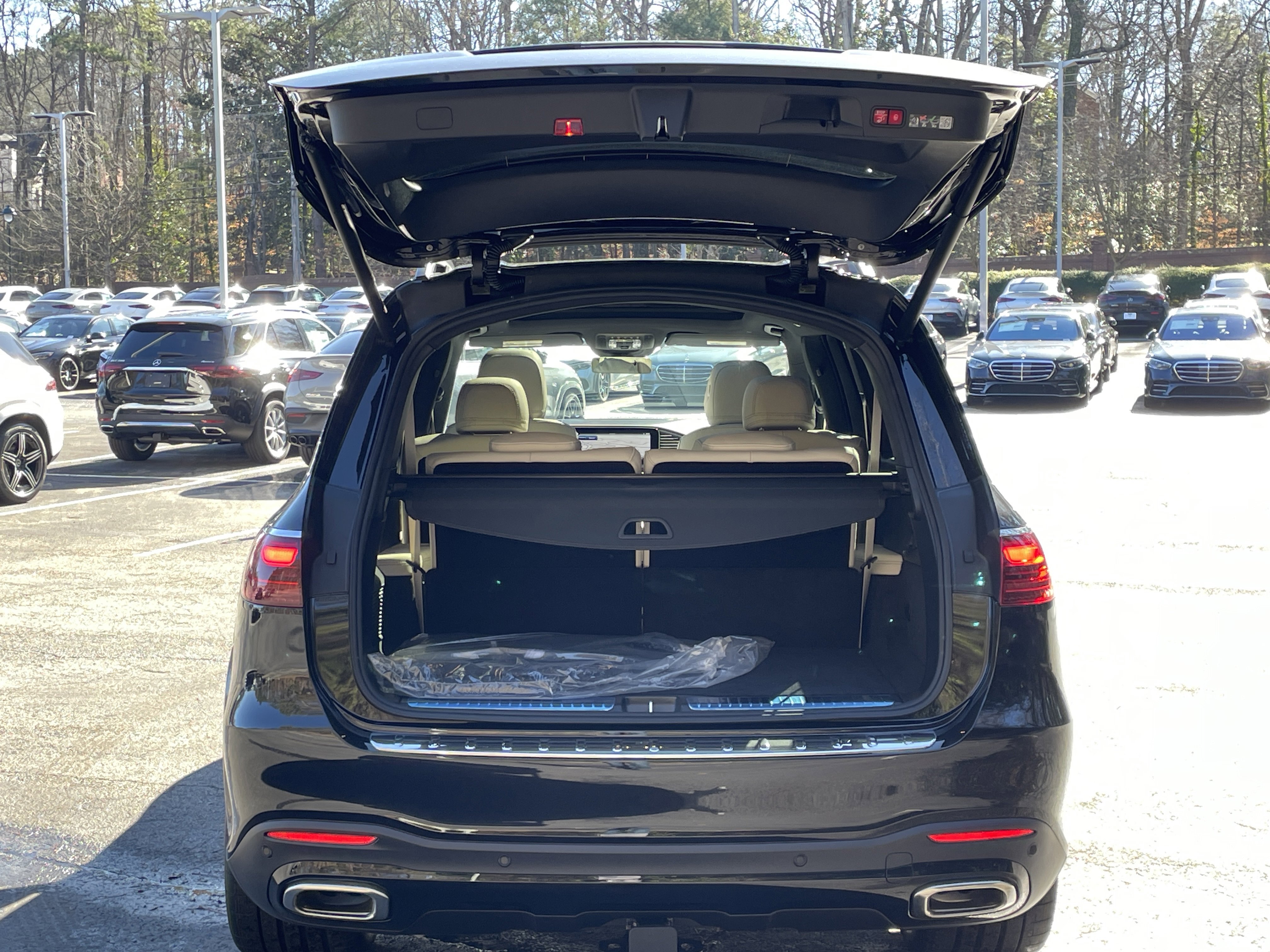 New 2026 Mercedes-Benz GLS 580 4MATIC image 7