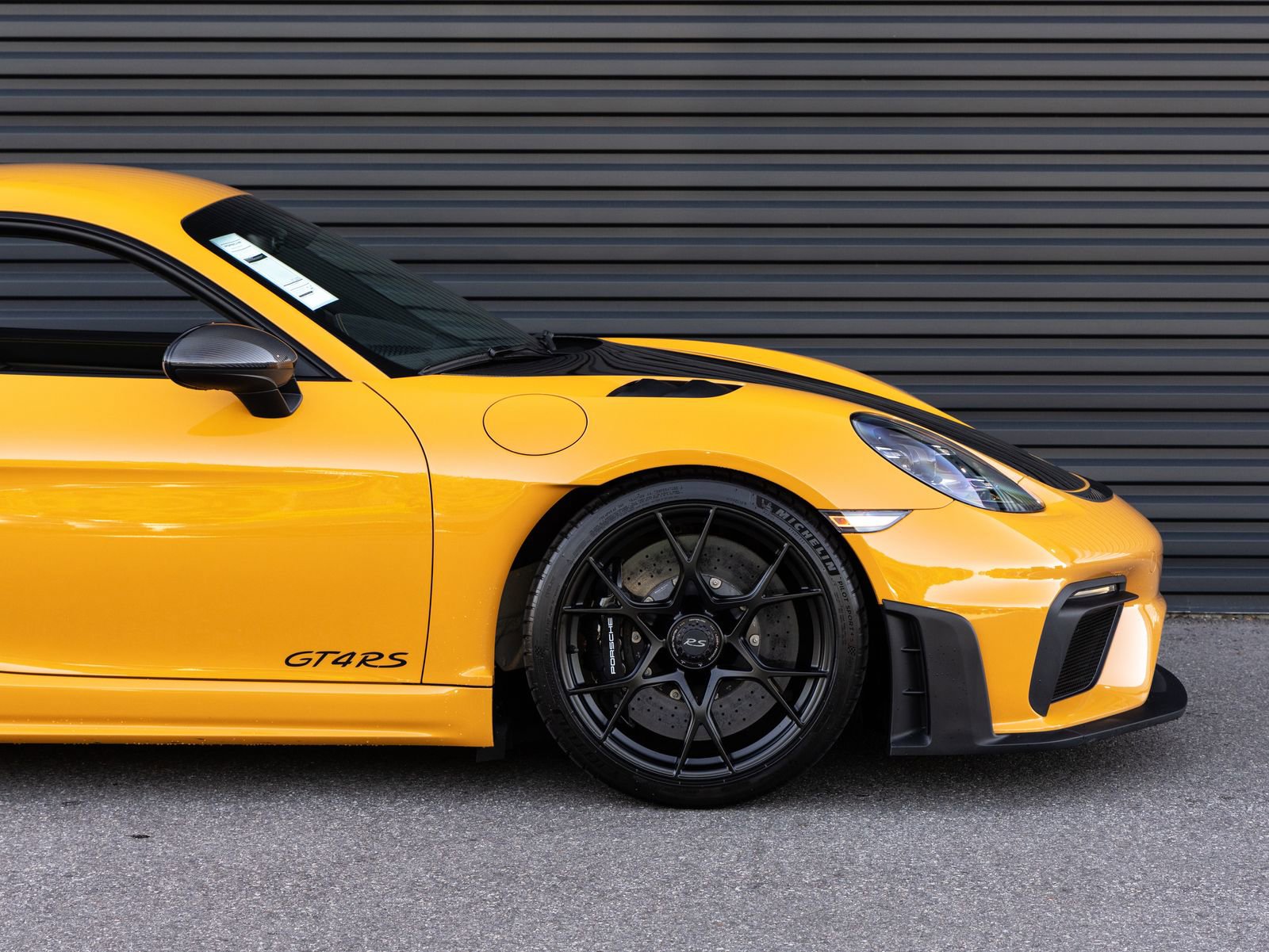 Certified 2025 Porsche 718 Cayman GT4 RS RWD image 9