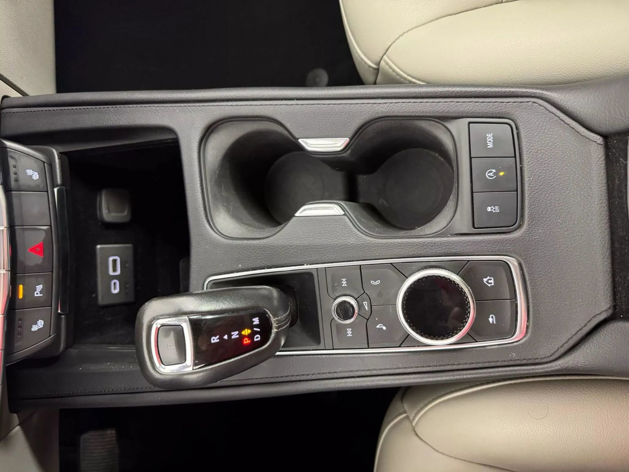 Used 2019 Cadillac XT4 Luxury w/ Cold Weather Package image 22