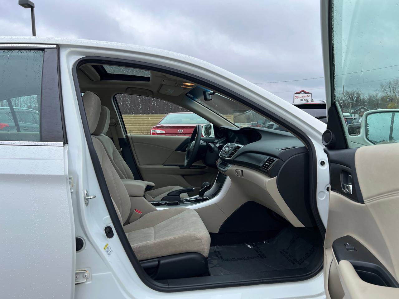 Used 2013 Honda Accord EX image 37