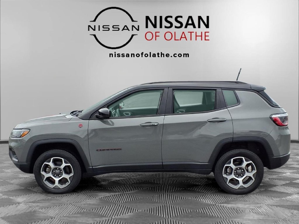 Used 2022 Jeep Compass Trailhawk w/ Sun and Sound Group AWD/4WD image 25