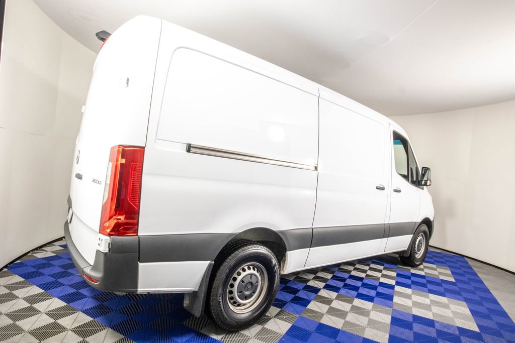 Used 2025 Mercedes-Benz Sprinter 2500 image 4