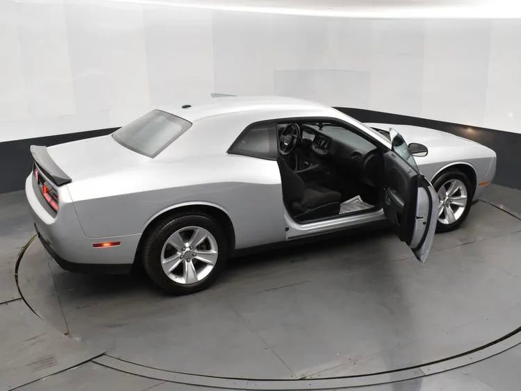 Used 2023 Dodge Challenger SXT RWD image 6