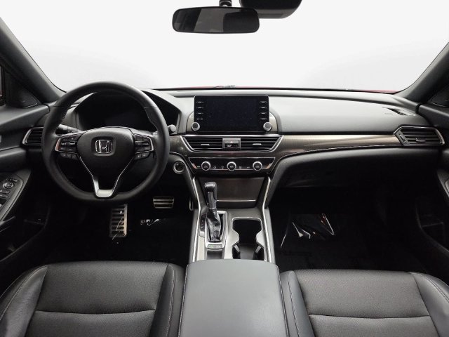 Used 2018 Honda Accord Sport image 13