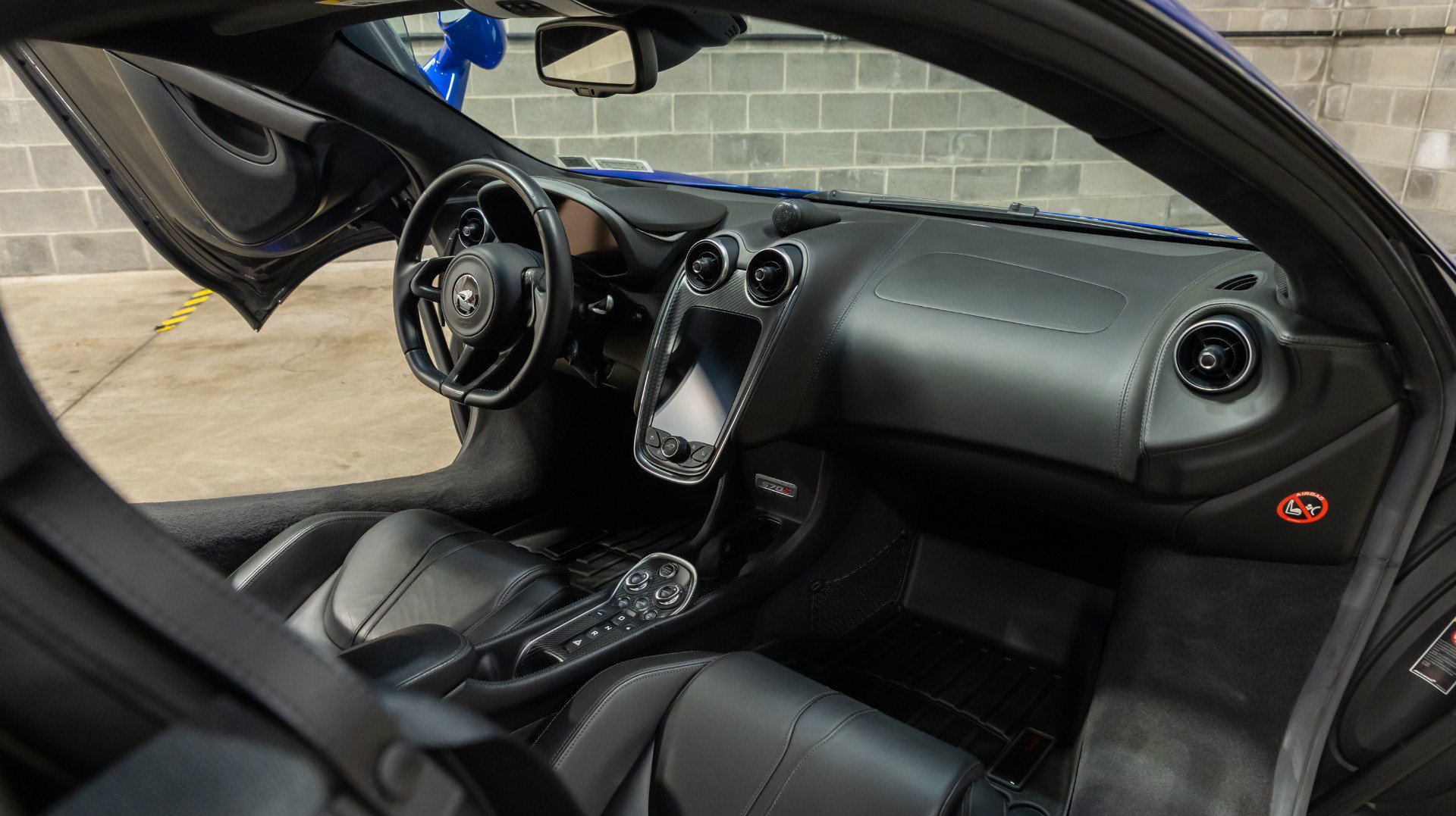 Used 2019 McLaren 570S Coupe RWD image 42