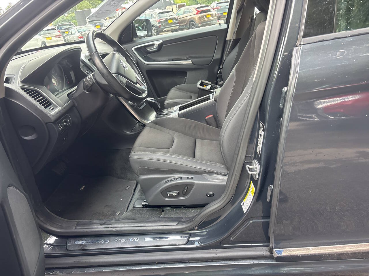Used 2015 Volvo XC60 T5 AWD/4WD image 12