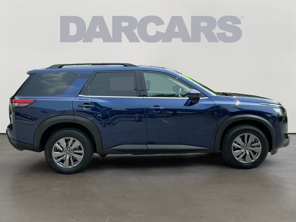 Used 2025 Nissan Pathfinder SV AWD/4WD image 8