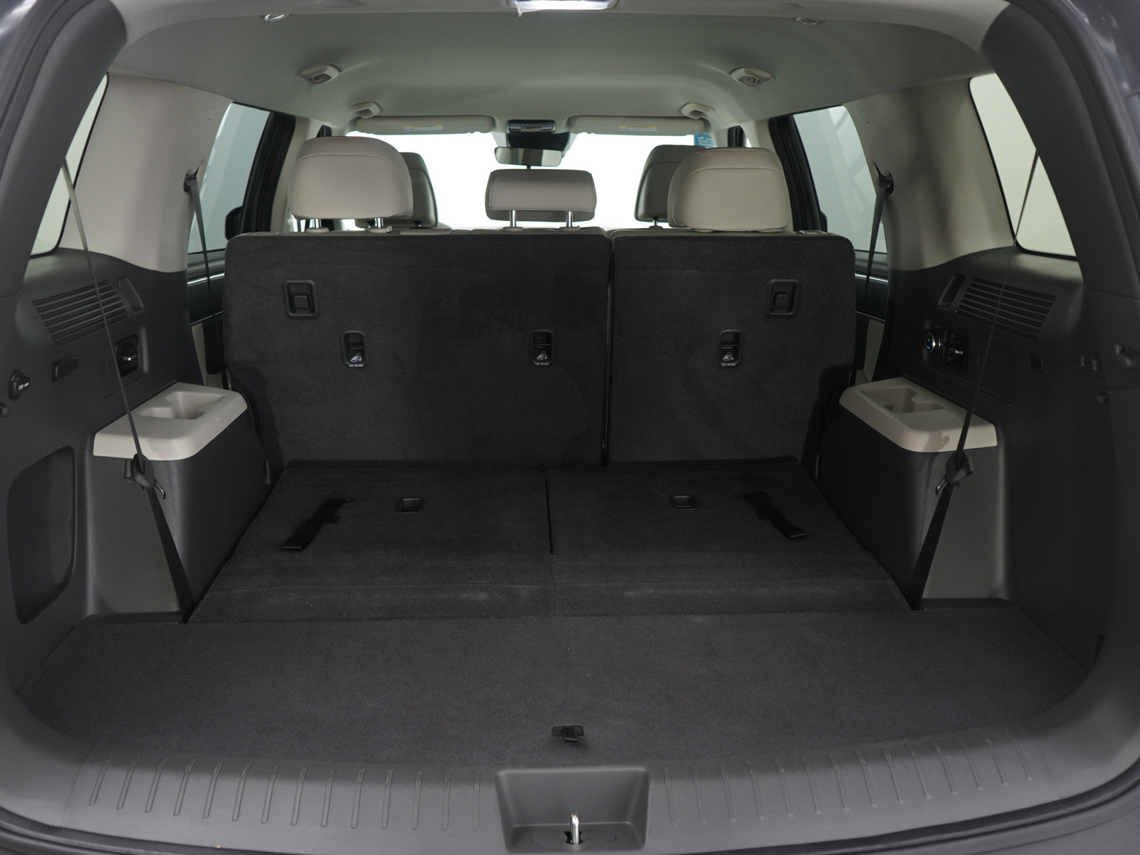 Used 2025 Hyundai Santa Fe SEL image 9