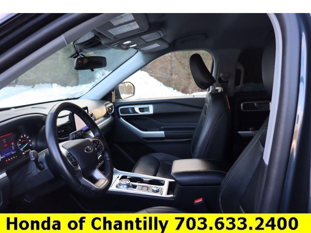 Used 2022 Ford Explorer XLT w/ Equipment Group 202A image 24