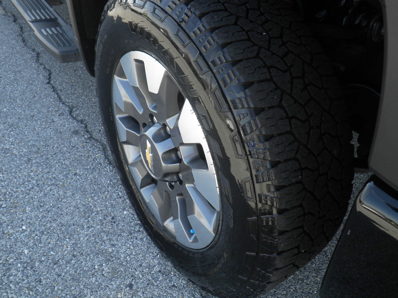 Used 2024 Chevrolet Silverado 2500 Custom w/ Custom Convenience Package image 8