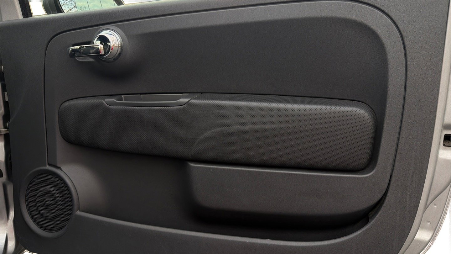 Used 2015 FIAT 500 Turbo w/ Beats Audio Package image 40