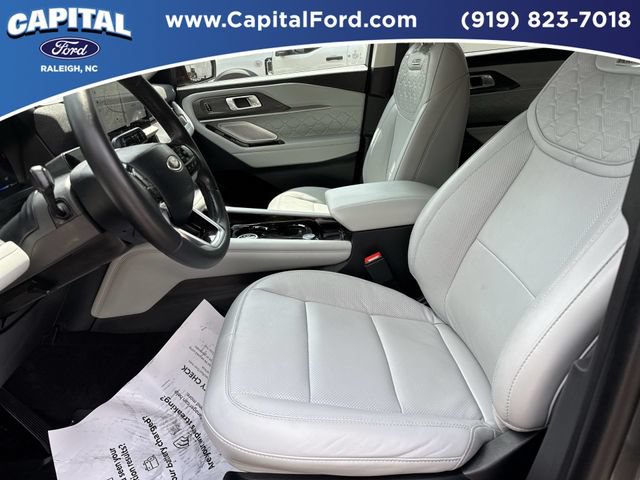 Certified 2025 Ford Explorer Platinum w/ Ultimate Package AWD/4WD image 19