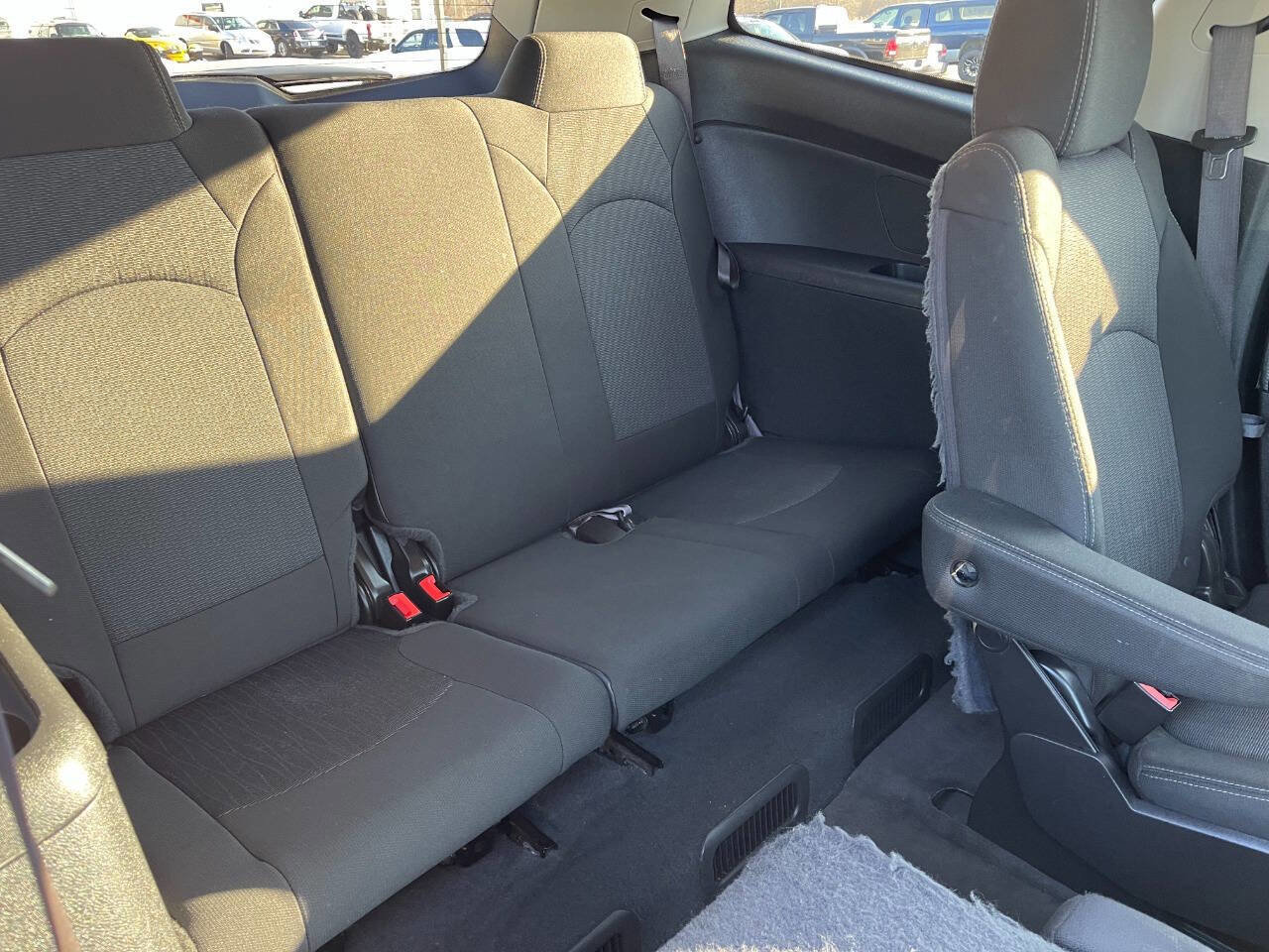 Used 2015 Chevrolet Traverse LT image 14