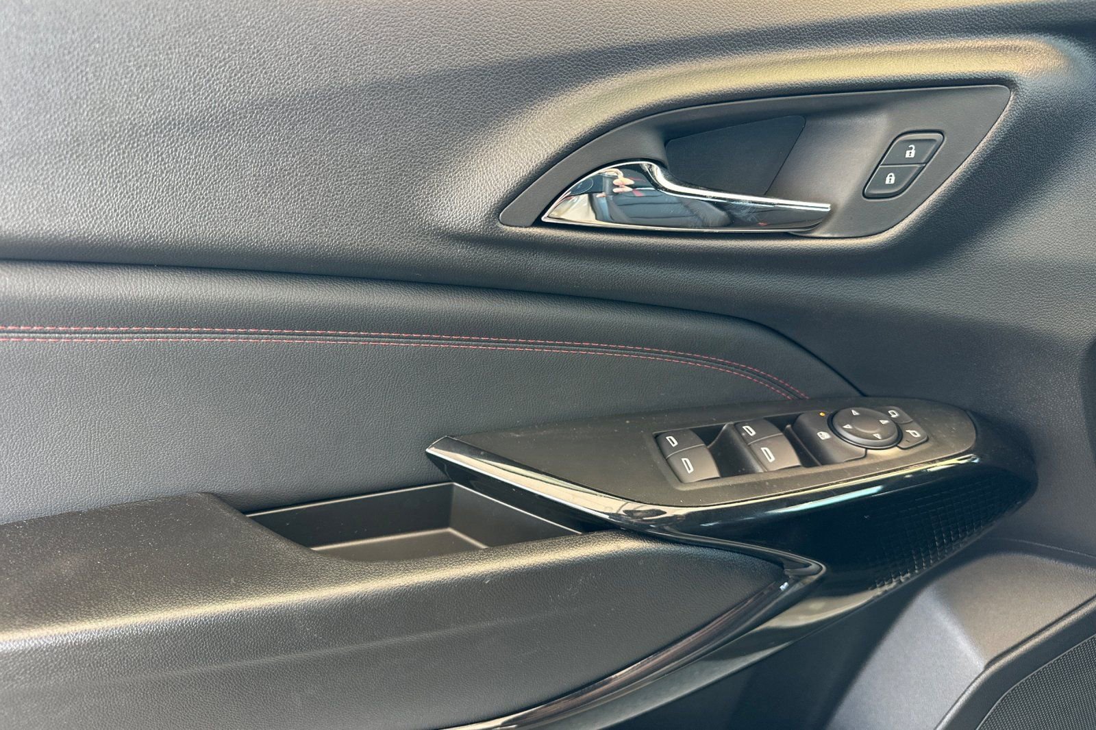 New 2026 Chevrolet Trax RS w/ Driver Confidence Package image 11