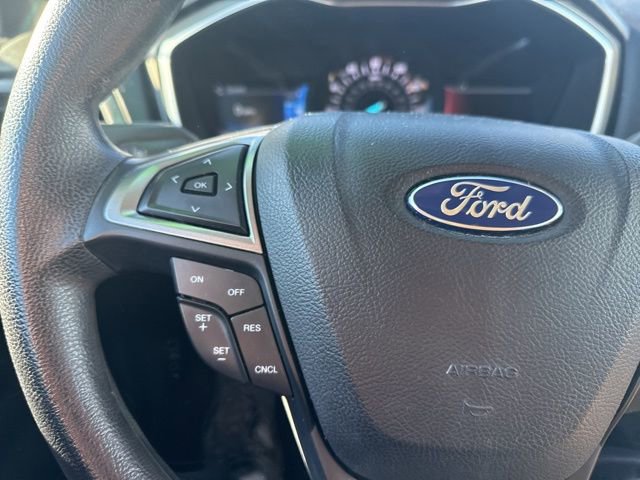 Used 2017 Ford Fusion SE image 13