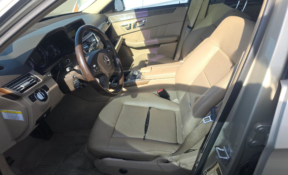 Used 2010 Mercedes-Benz E 350 4MATIC Sedan image 7