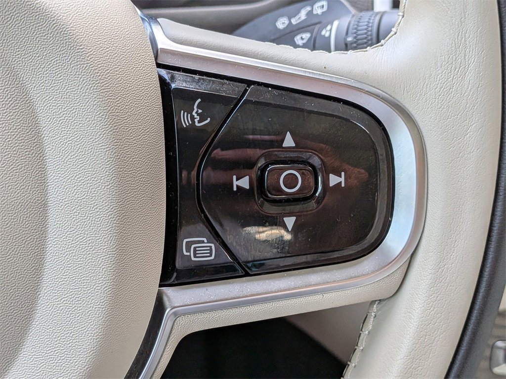 Certified 2024 Volvo XC90 B6 Plus w/ Protection Package Premier image 29