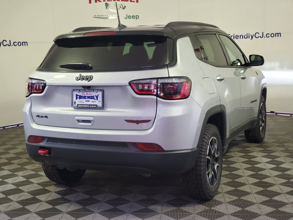 New 2026 Jeep Compass Trailhawk AWD/4WD image 3