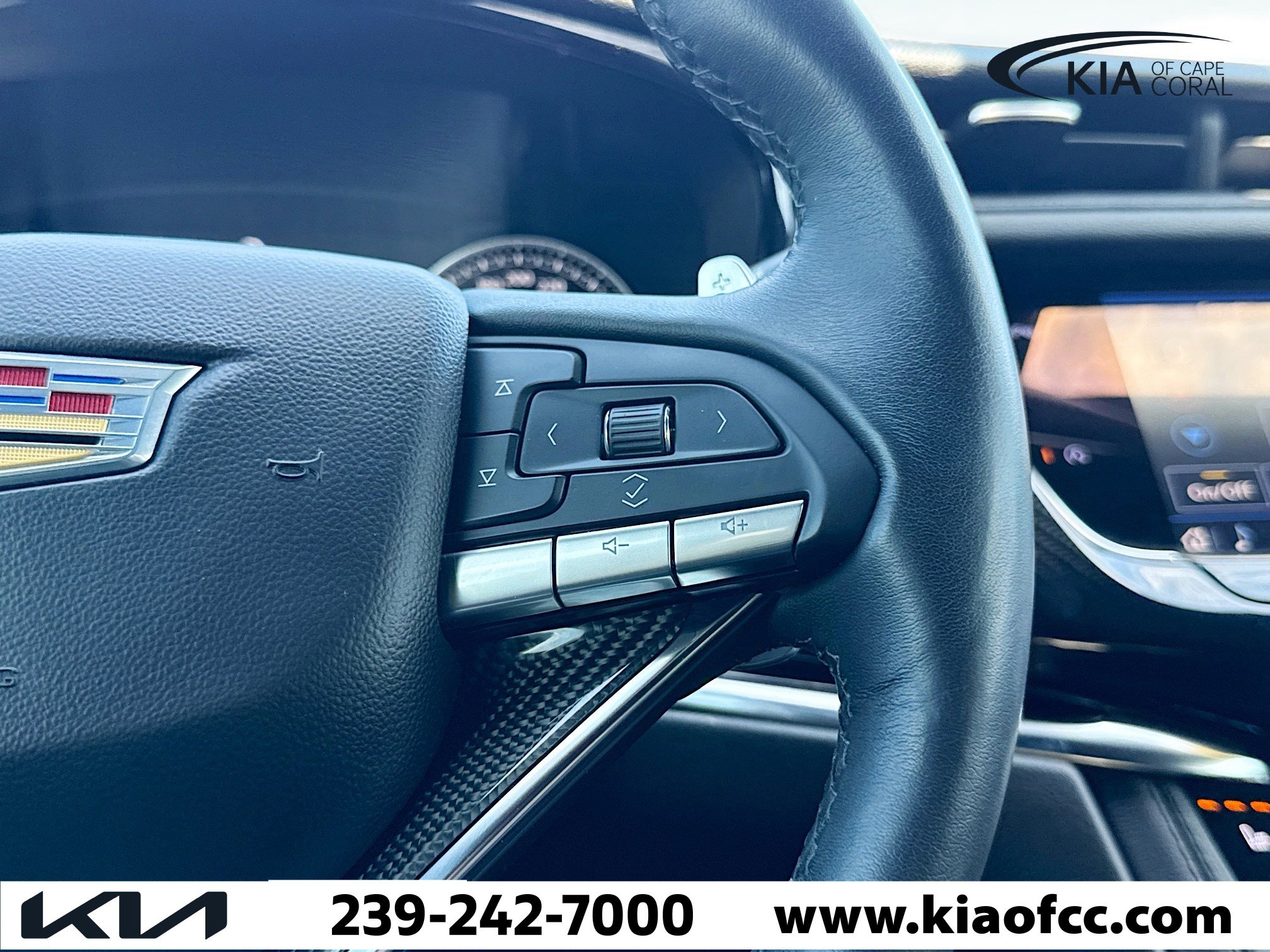 Used 2023 Cadillac XT6 Sport w/ LPO, Floor Liner Package image 39