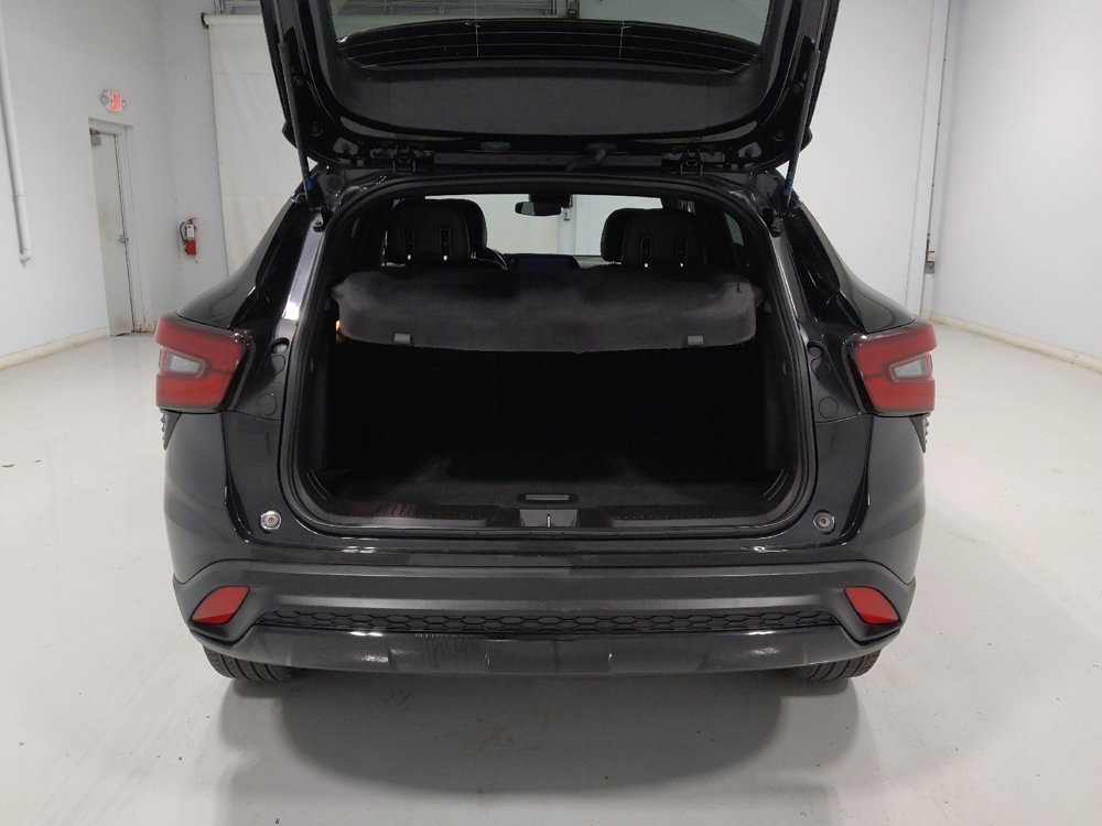Used 2025 Chevrolet Trax RS w/ Driver Confidence Package FWD image 29
