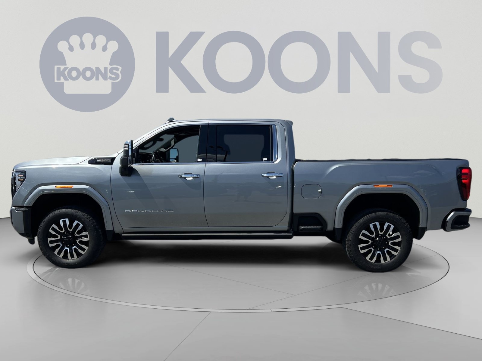 Used 2024 GMC Sierra 2500 Denali Ultimate AWD/4WD image 2