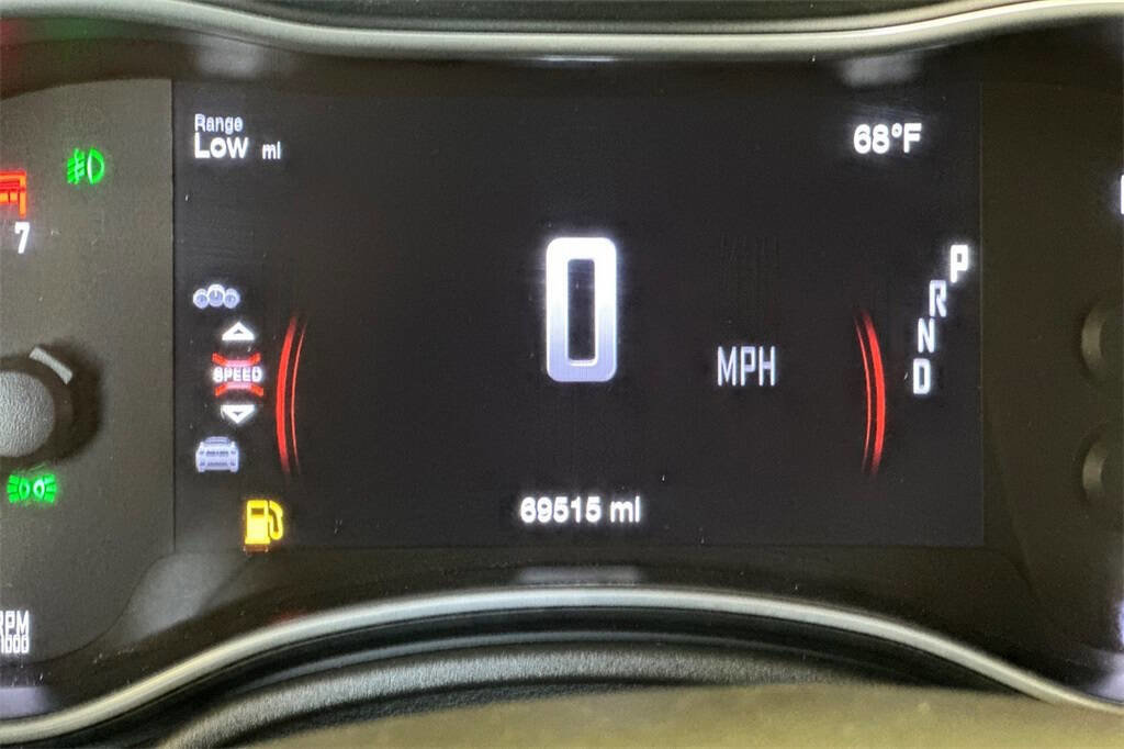 Used 2020 Dodge Durango SXT image 28