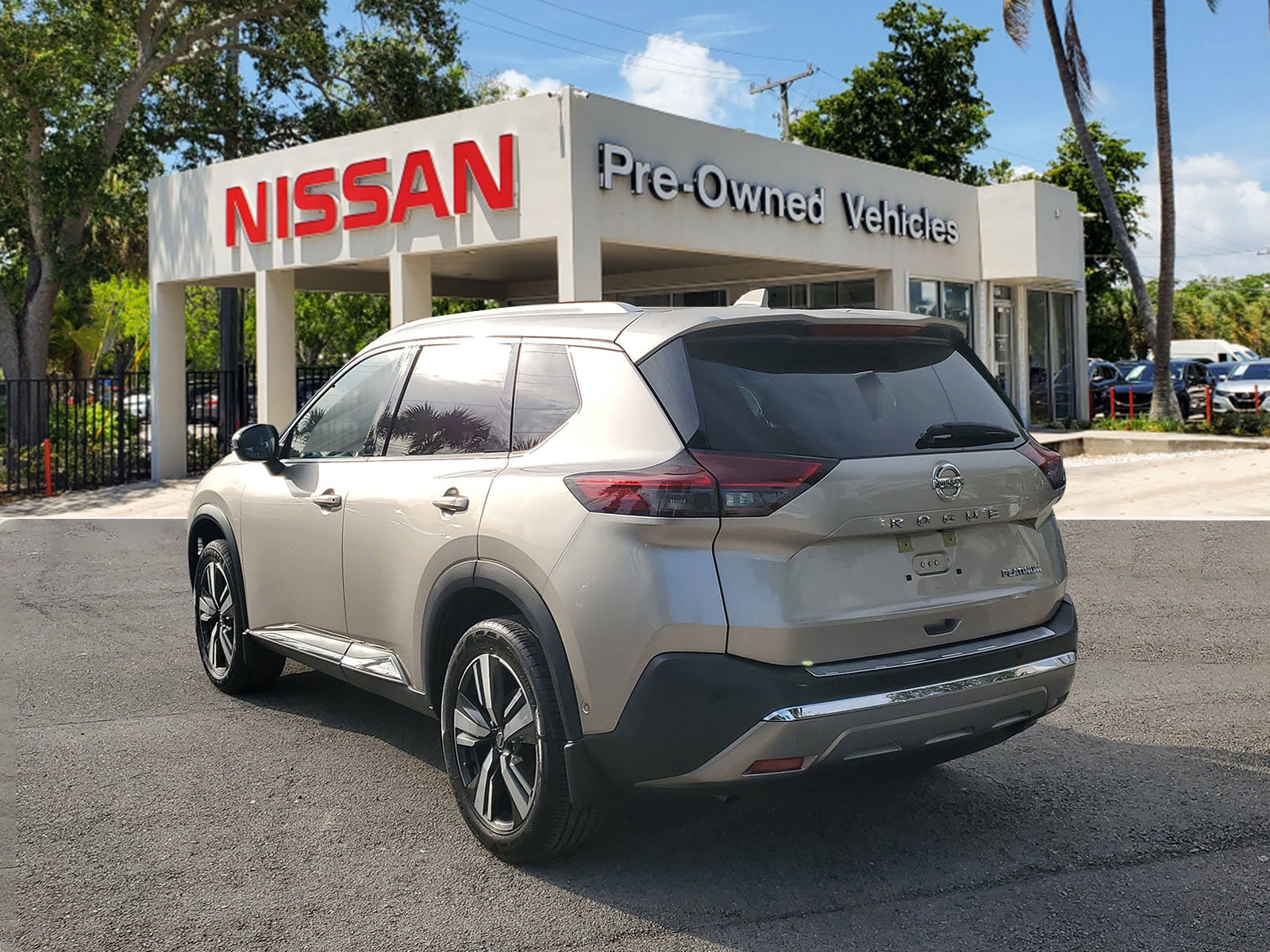 Certified 2021 Nissan Rogue Platinum image 6