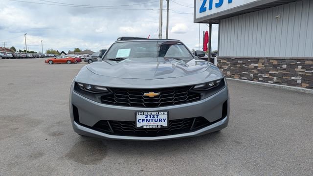 Used 2023 Chevrolet Camaro LT RWD image 3