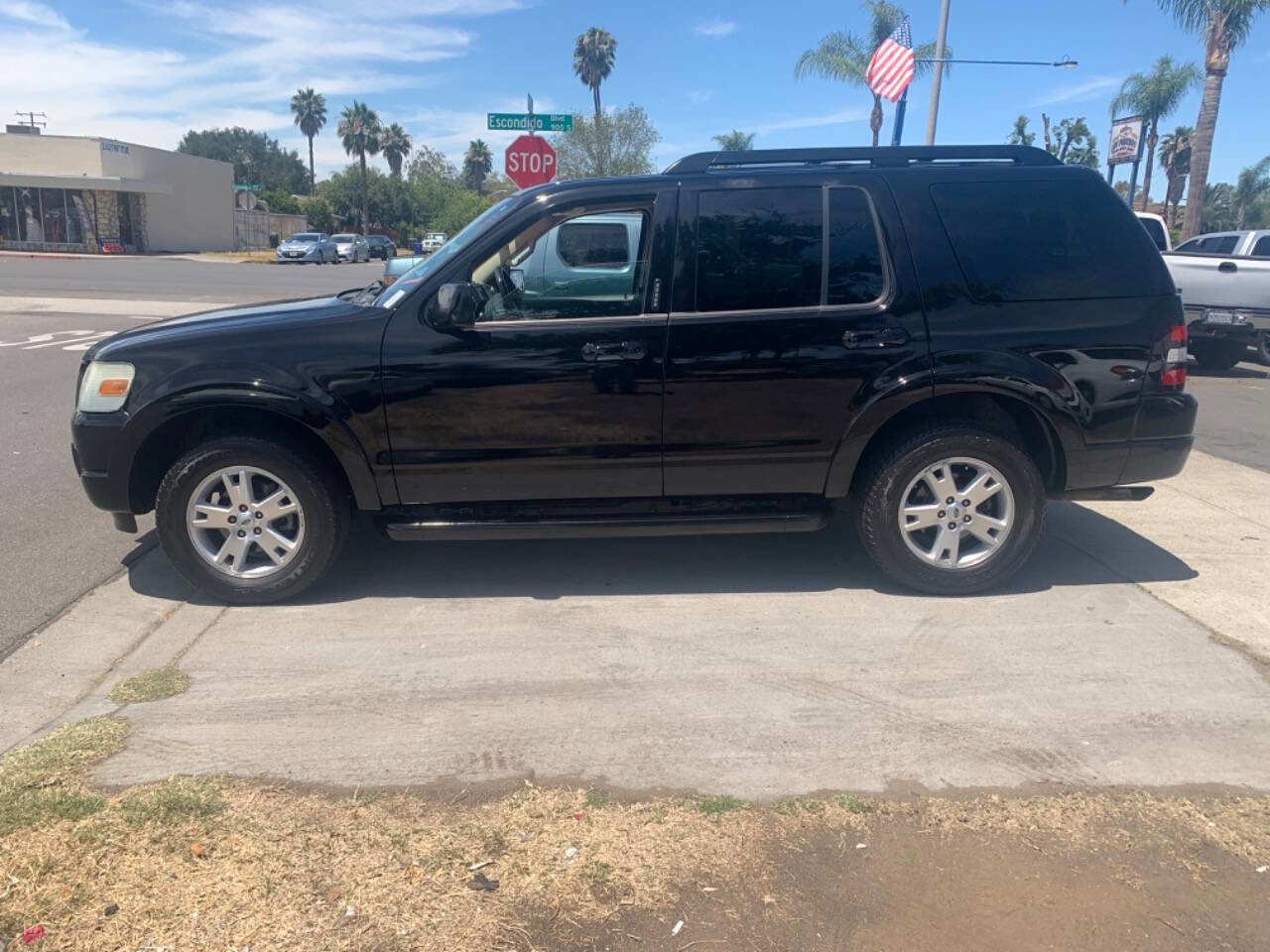 Used 2010 Ford Explorer XLT RWD image 4