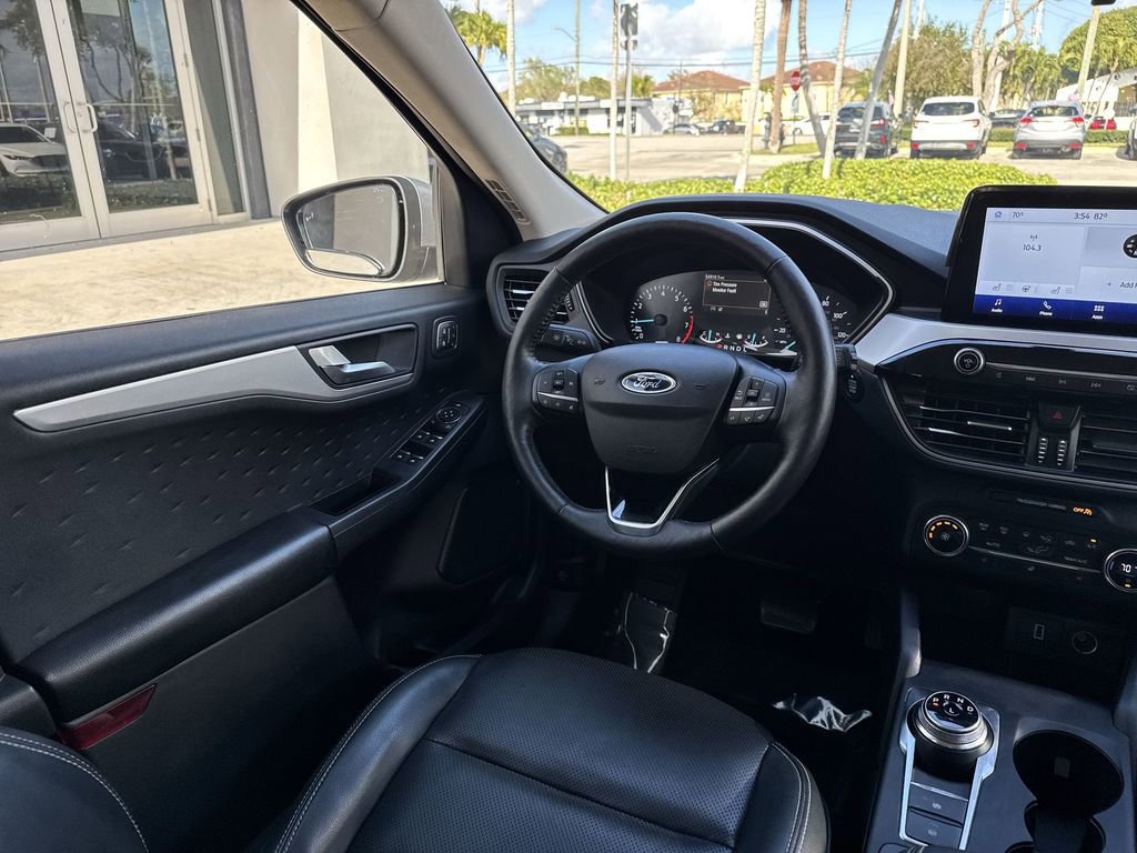 Used 2020 Ford Escape SEL image 22
