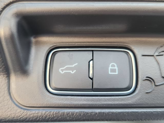 Used 2025 Ford Explorer Platinum RWD image 36