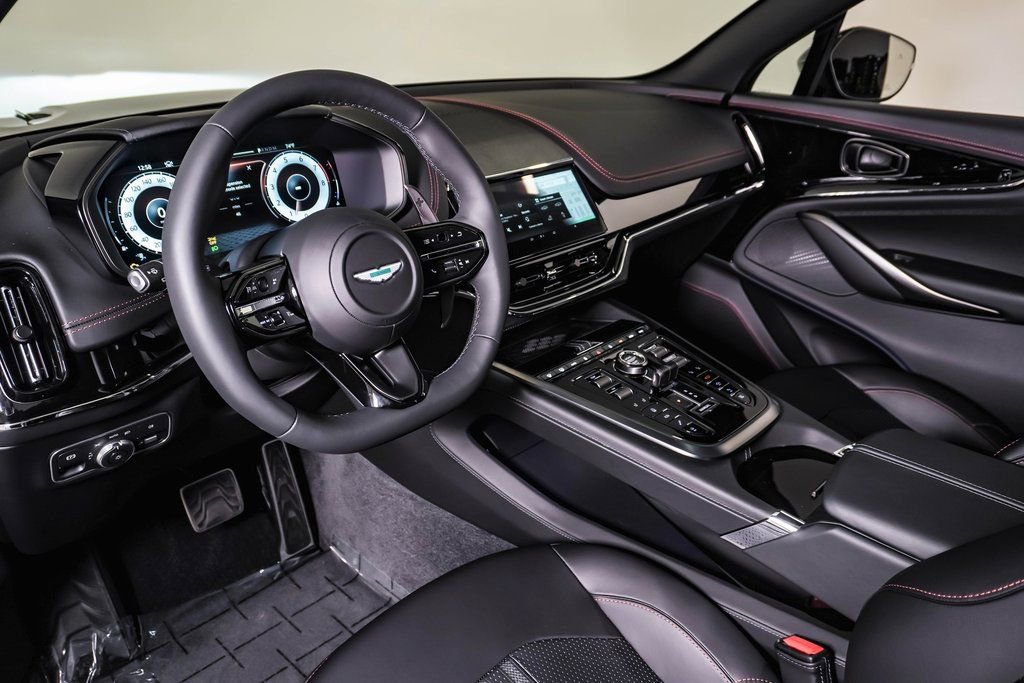 New 2026 Aston Martin DBX 707 image 23