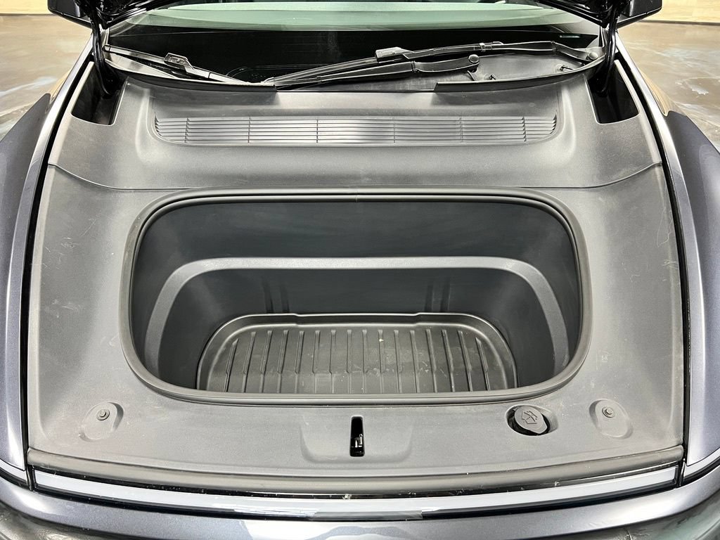 Used 2026 Tesla Model Y 2WD image 9