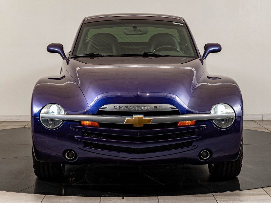 Used 2004 Chevrolet SSR w/ Preferred Equipment Group image 3