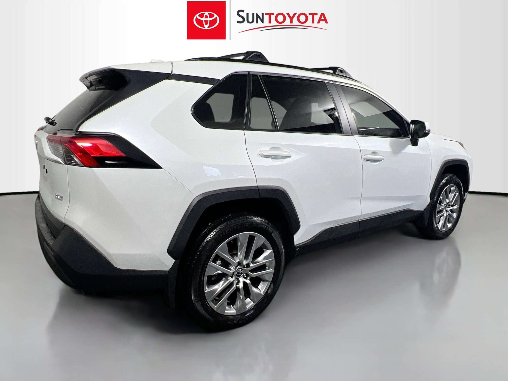 Used 2025 Toyota RAV4 XLE Premium image 4