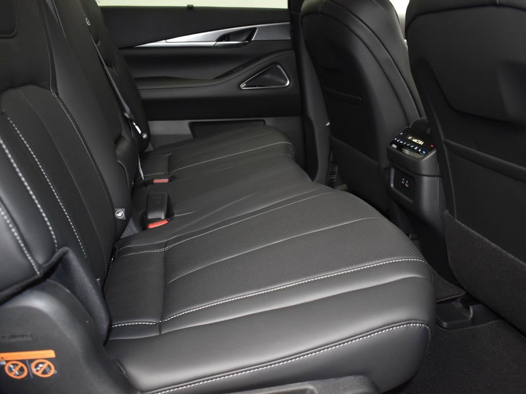 Used 2025 INFINITI QX60 Luxe w/ Black Edition image 25