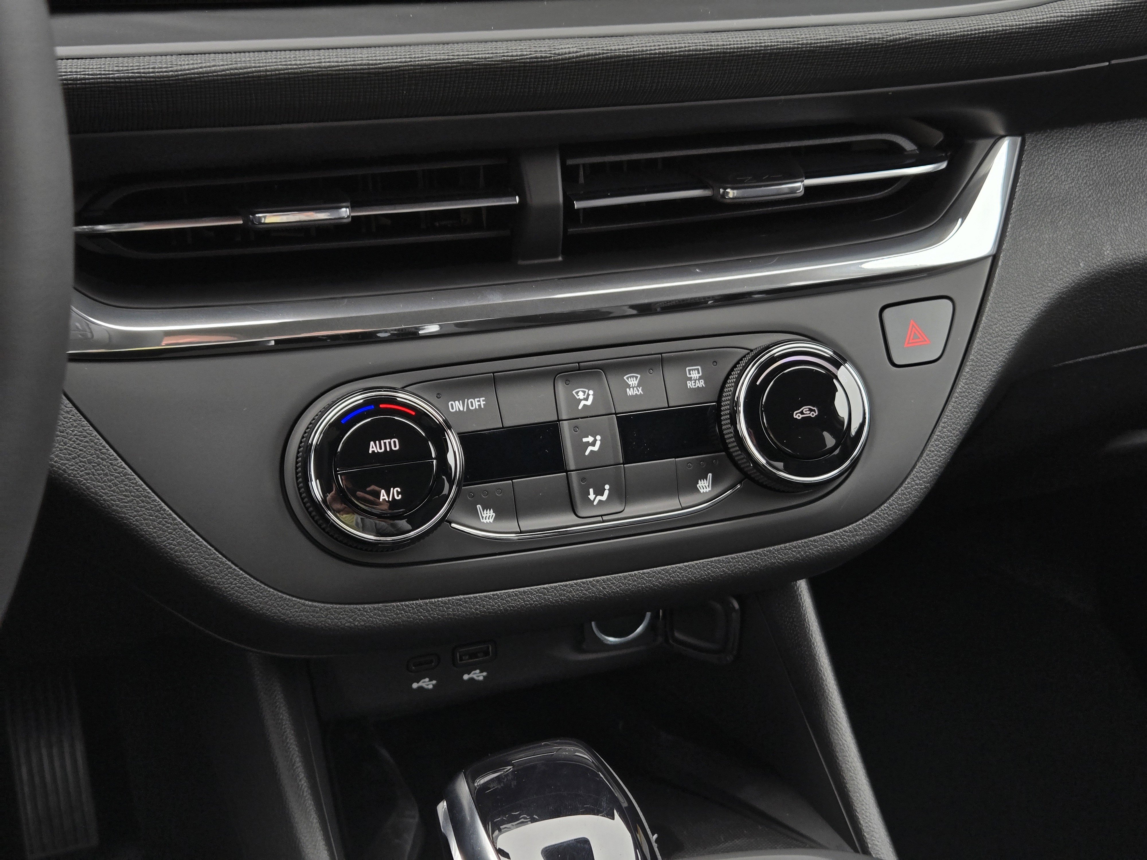 New 2026 Buick Envista Sport Touring FWD image 13