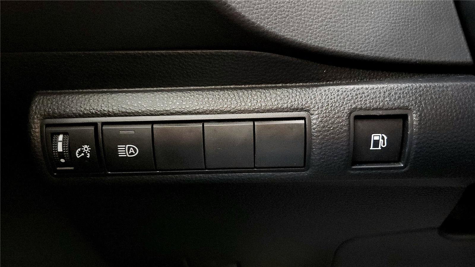 Used 2024 Toyota Corolla LE image 32