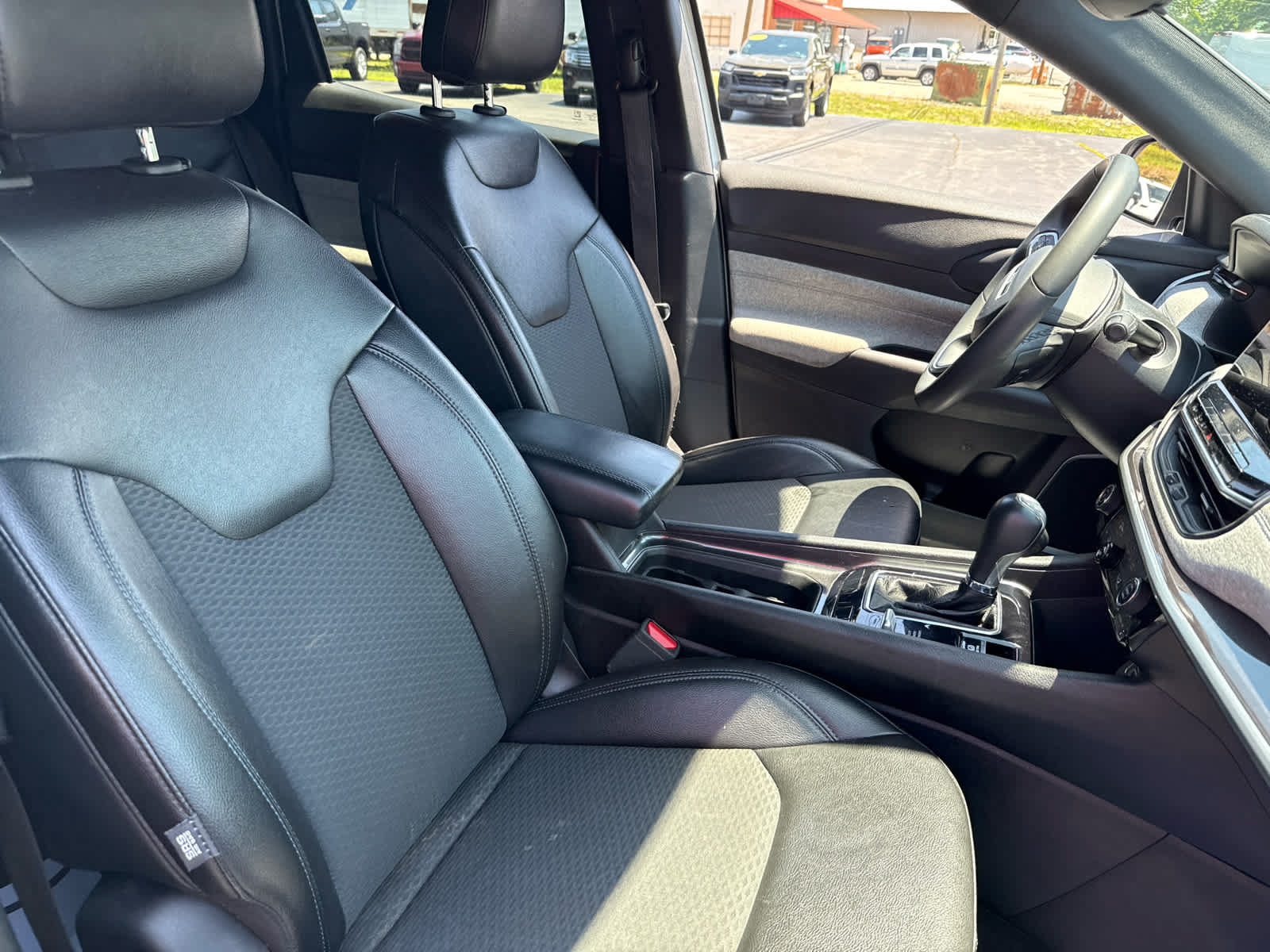 Used 2024 Jeep Compass Latitude AWD/4WD image 27