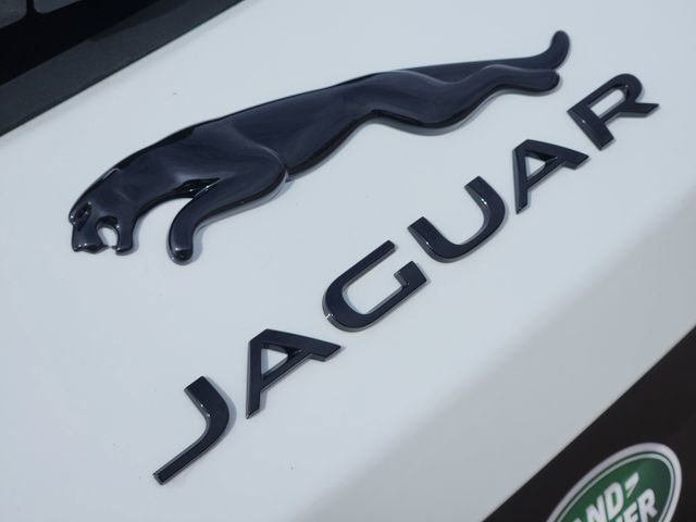 Used 2026 Jaguar F-PACE R-Dynamic S AWD/4WD image 9