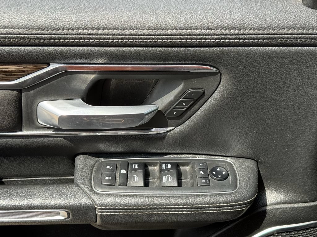 Used 2019 RAM 1500 Laramie RWD image 22