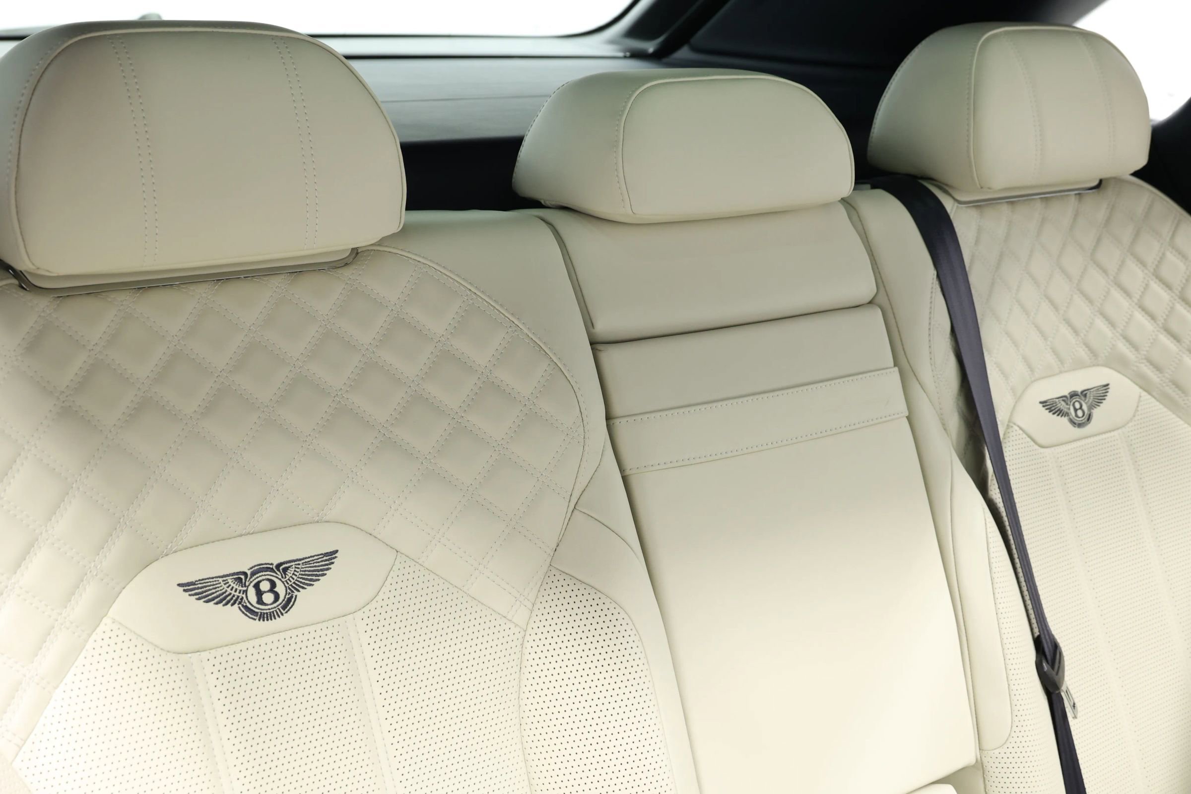 Used 2022 Bentley Bentayga image 99