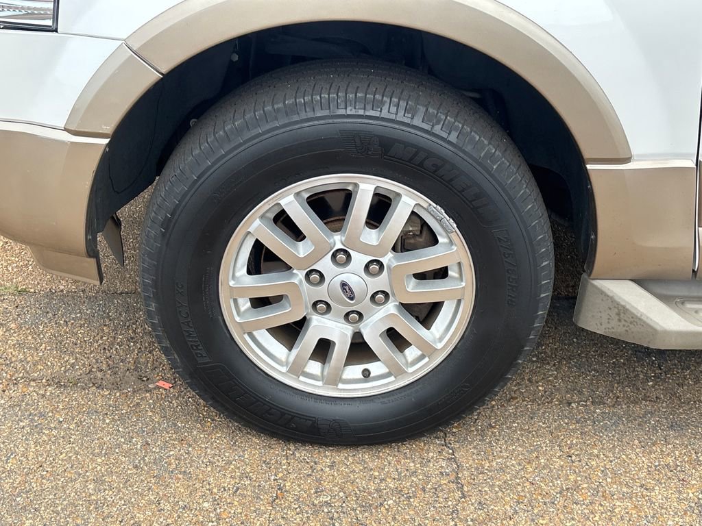 Used 2014 Ford Expedition XLT w/ Equipment Group 202A RWD image 24