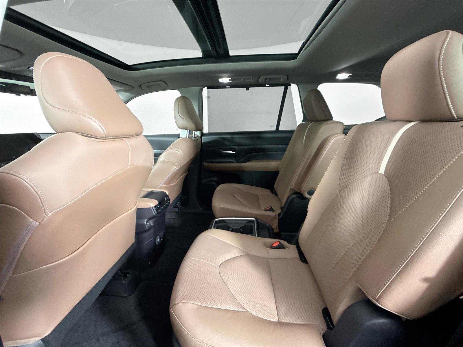 Certified 2026 Toyota Grand Highlander Platinum image 35