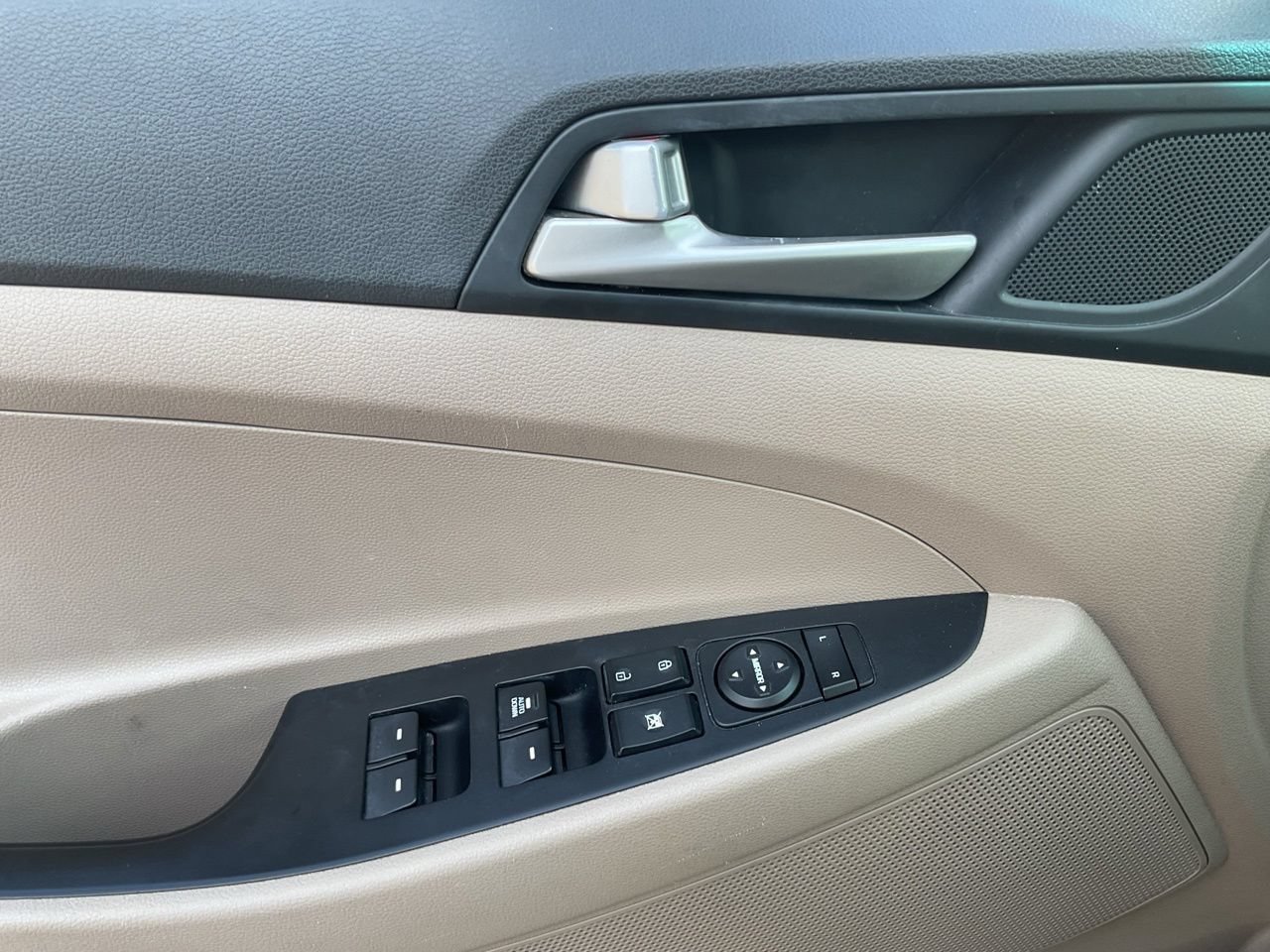 Used 2019 Hyundai Tucson SE FWD image 16