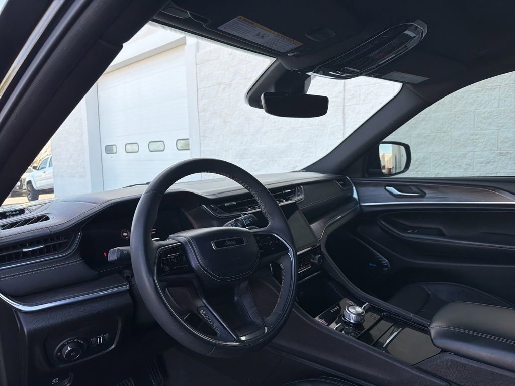 Used 2023 Jeep Grand Cherokee L Overland w/ Rear Seat Video Group I image 11